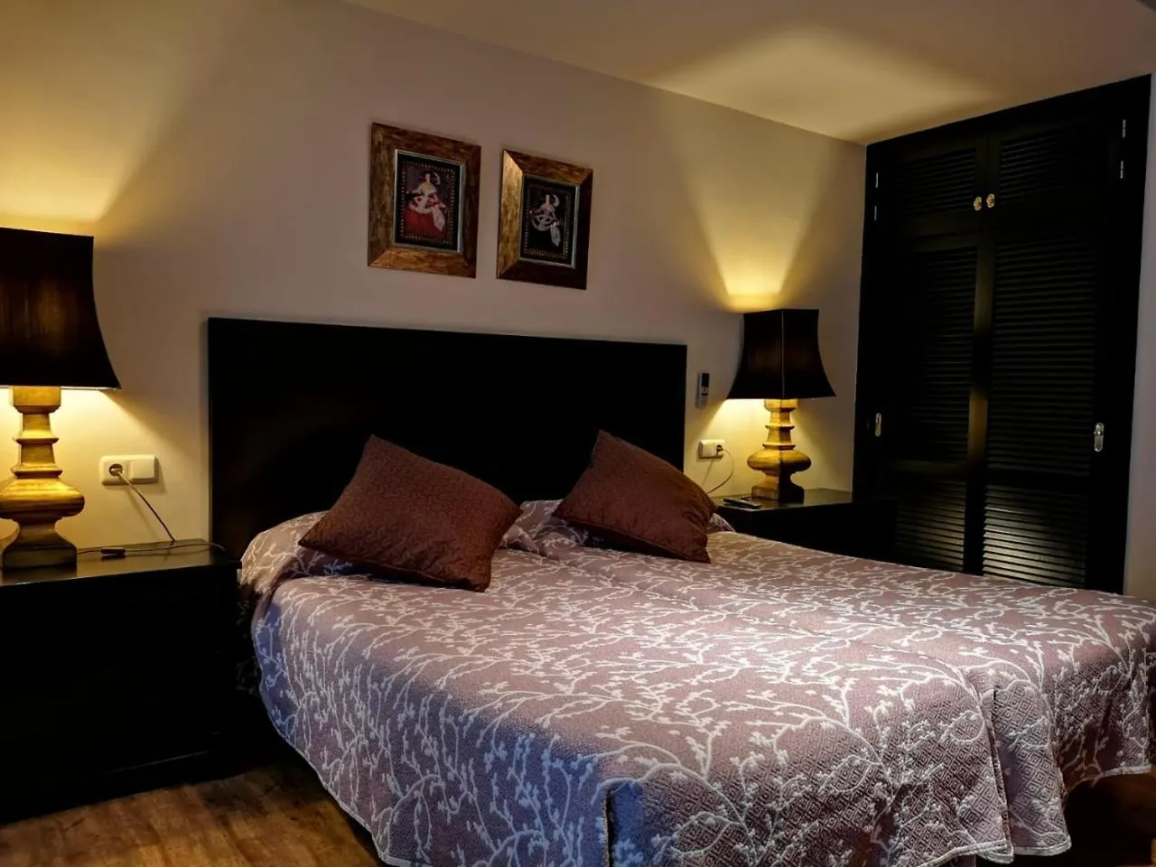 Hostal Tres Soles Hotel Nerja