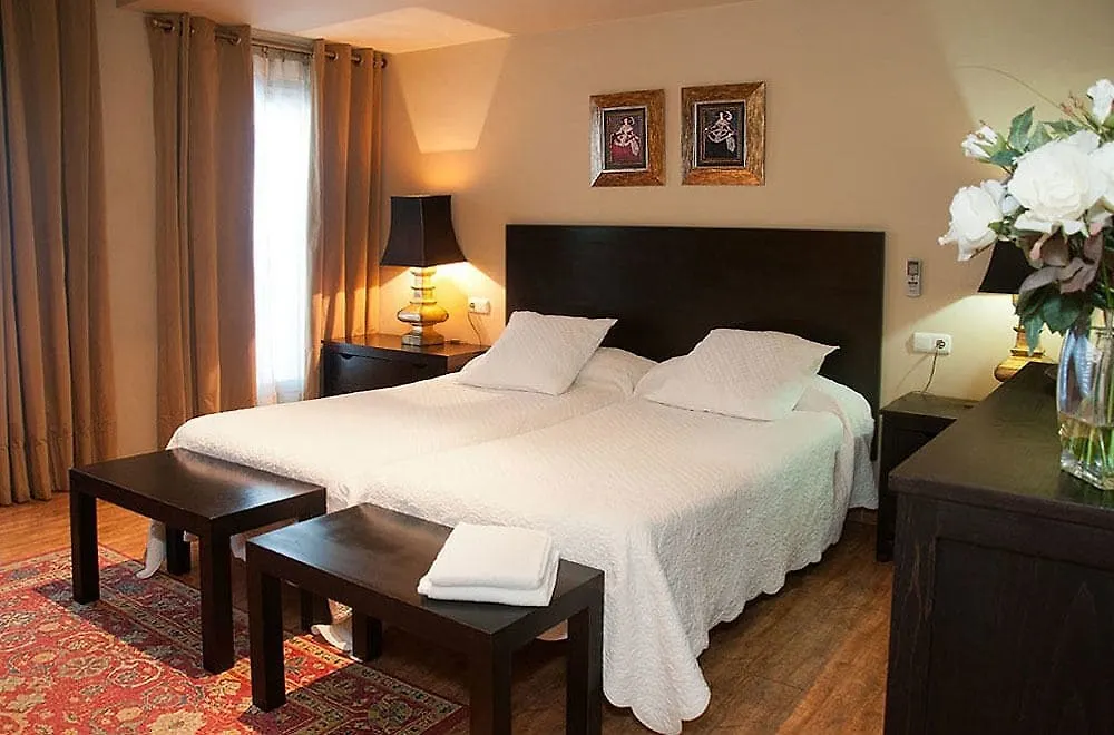 ** Pensjonat Hostal Tres Soles Nerja Hiszpania