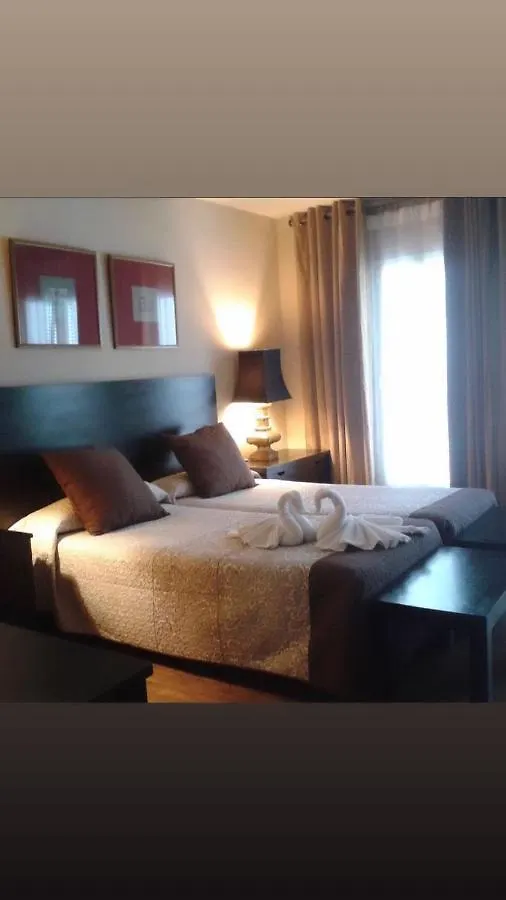 Hostal Tres Soles contacts