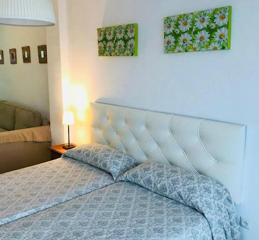 Hostal Tres Soles Nerja Guest house